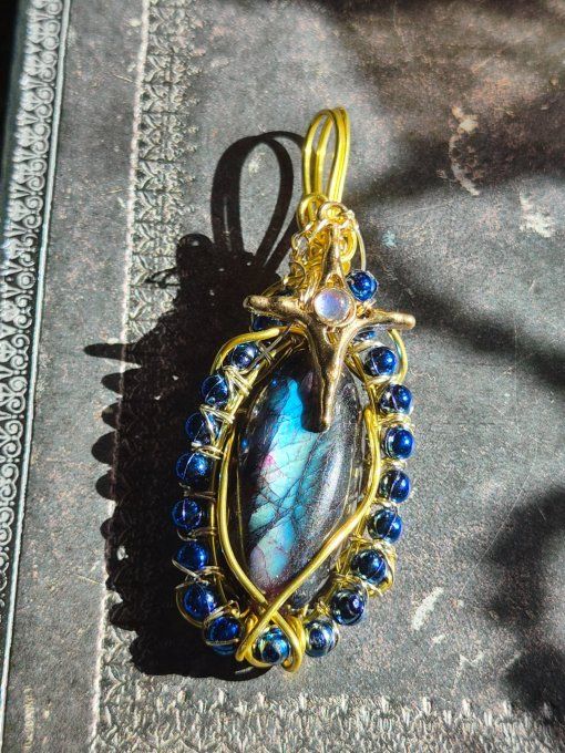 Pendentif Camé Labradorite Bleue – Bijou De Protection Et D’Intuition - moyenne - Copie