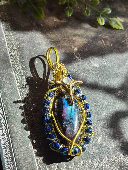 Pendentif Camé Labradorite Bleue – Bijou De Protection Et D’Intuition - moyenne - Copie