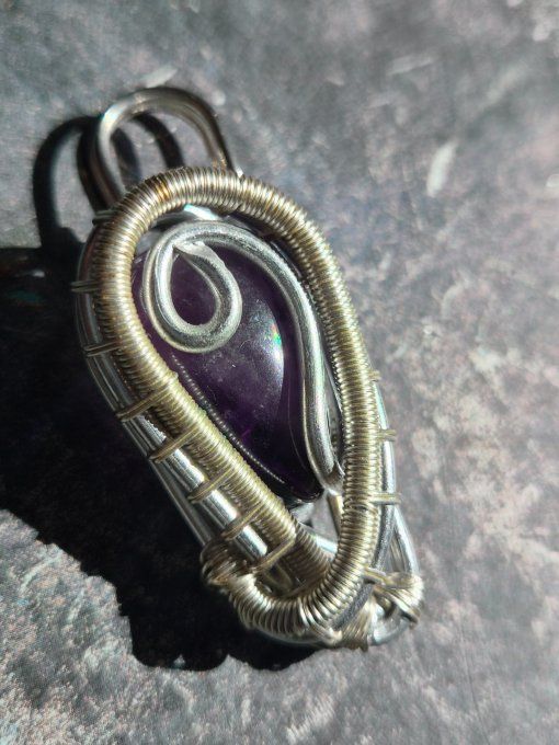 Broche améthyste etoilé - serenité & créativité. 