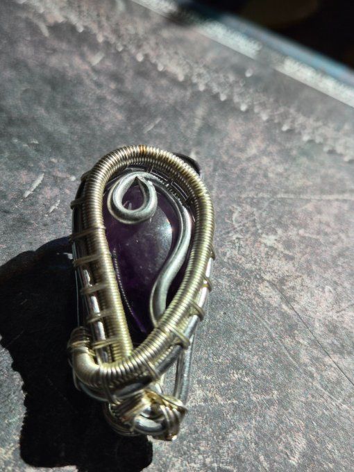 Broche améthyste etoilé - serenité & créativité. 