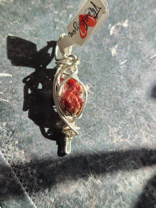 Pendentif Vanadinite✨Énergie et passion