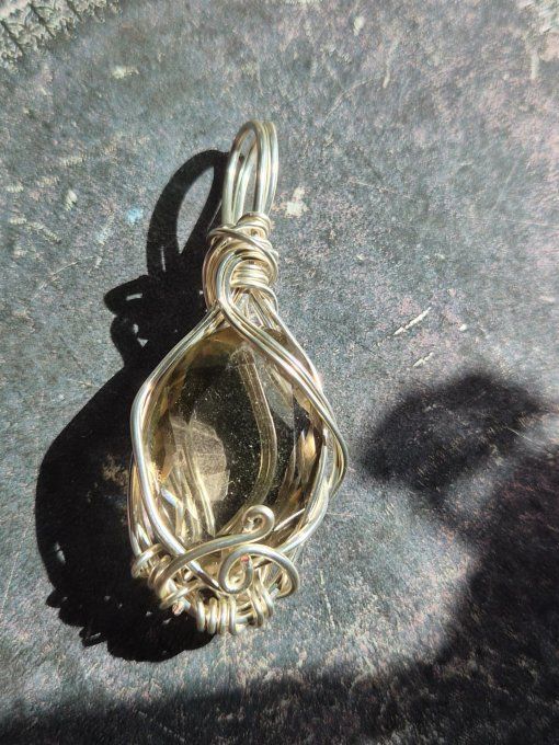 Amulette Quartz fumée ✨ Clarté, Équilibre & Libération 