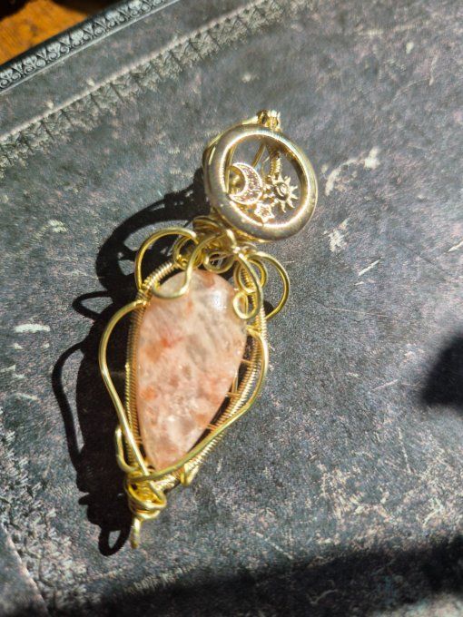Pendentif Or Pierre de Soleil -joie confiance  & vitalité