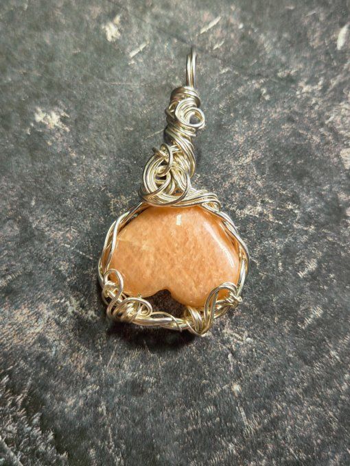 Pendentif pierre de lune pêche ✨ma petite fesse