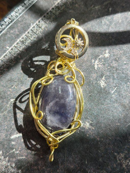 Pendentif Or Iolite (Cordierite) –✨ peurs profondes et anxieté