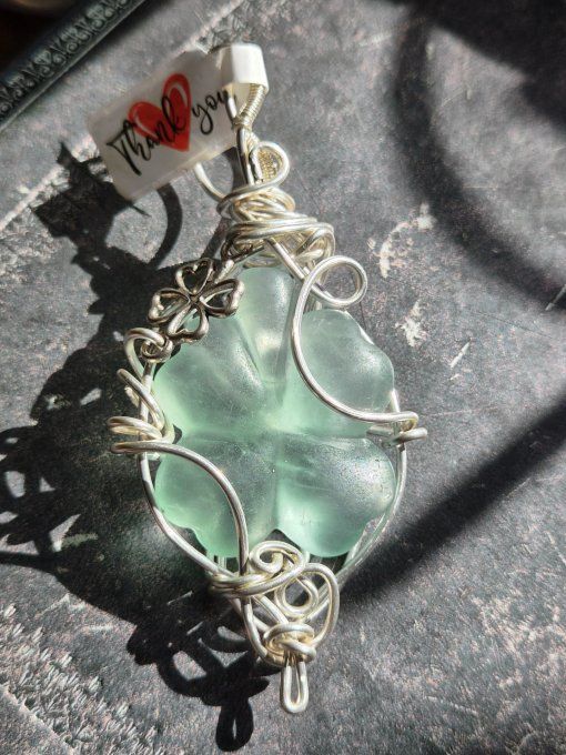  Amulette trèfle Fluorite Verte  ✨Clarté, Protection et Équilibre 