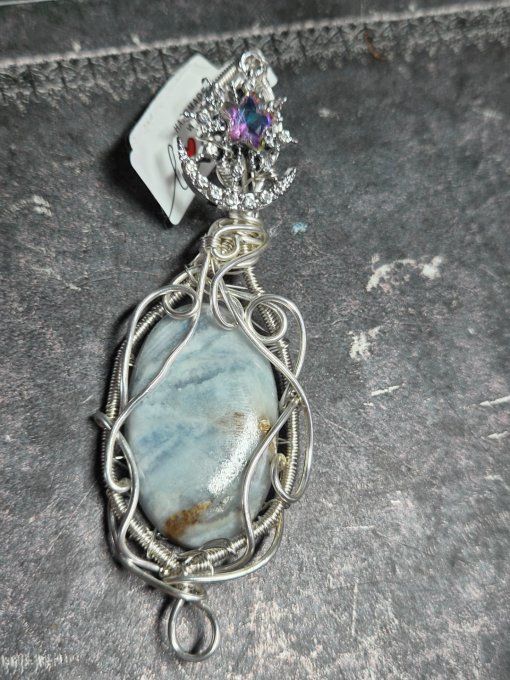 Amulette calcite bleu Bleue – Intuition & Ouverture Spirituelle