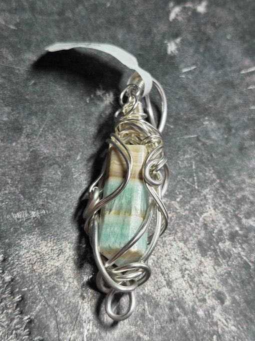 Pendentif Calcite caribéenne ✨serenité &energie positive