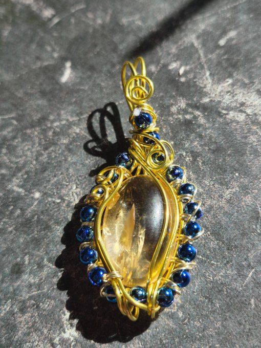 Amulette Citrine Camée -abondance , joie  6 cm