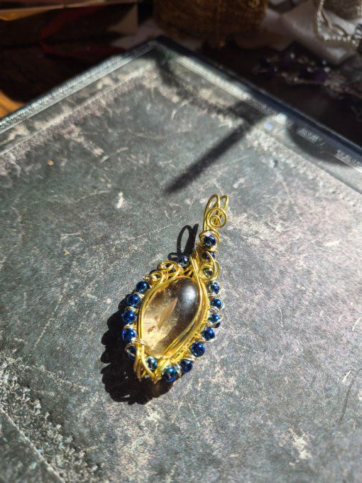 Amulette Citrine Camée -abondance , joie  6 cm