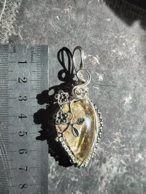 Pendentif Camé Lodolite – Harmonie, Soin & Voyage Intérieur