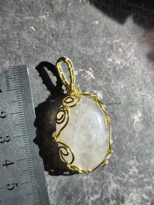 Amulette Quartz rose , or La Pierre De L’Amour Et De La Douceur ?