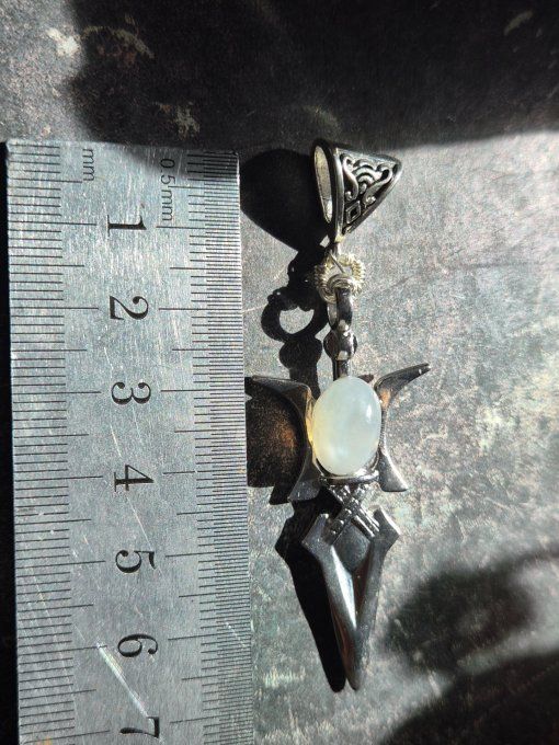 pendentif Épée Pierre de lune Hecatolite ✨ médiumnité et féminin sacré