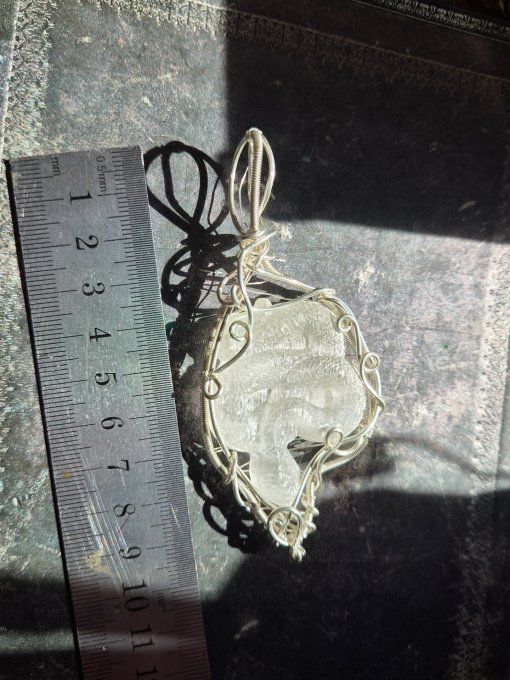 Pendentif Serpent en Sélénite – Purification, Harmonie & Sérénité