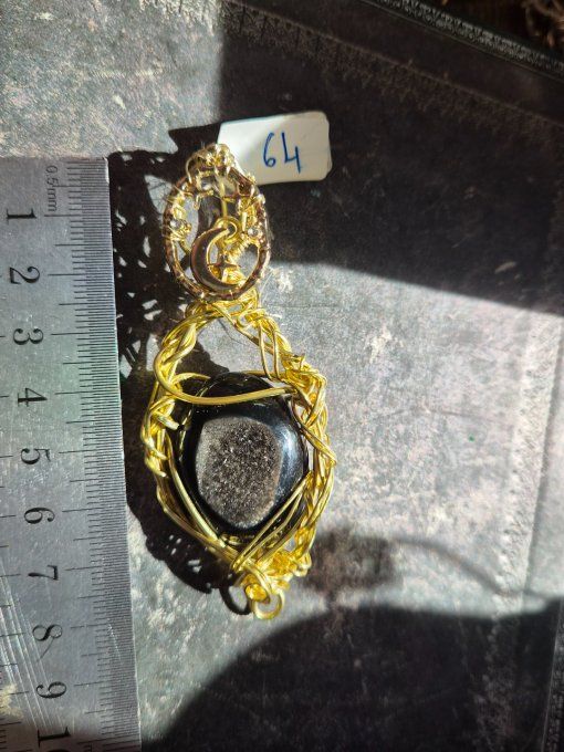 Pendentif Onyx Noire Druzy -Lune d'or