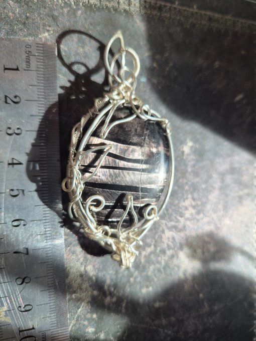 Pendentif Hypersthène -Ancrage et protection 