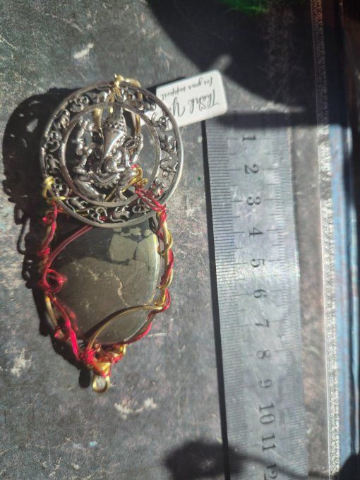 Amulette Ganesh , Dieu du succès et de L'intelligence