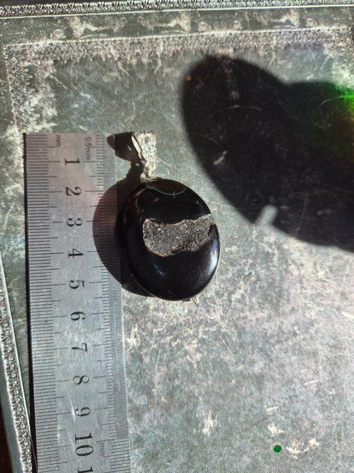 Pendentif onyx noire -Force , courage et confiance  