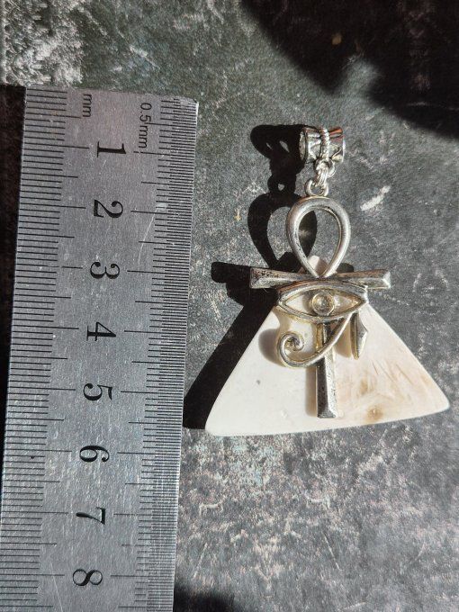 Pendentif Scolecite Blanche ankh 