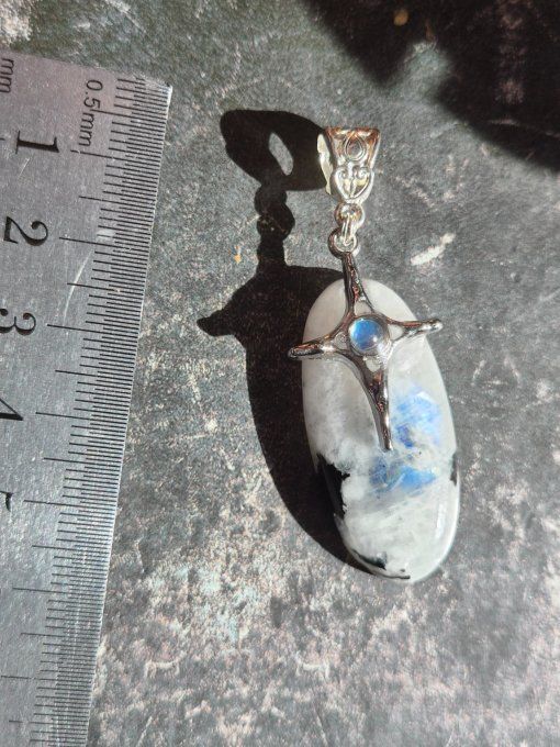 Pendentif Péristérite  -pierre de lune : protection et concentration 