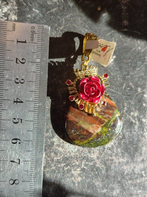 Pendentif Jaspe Sang De Dragon – coeur sacré