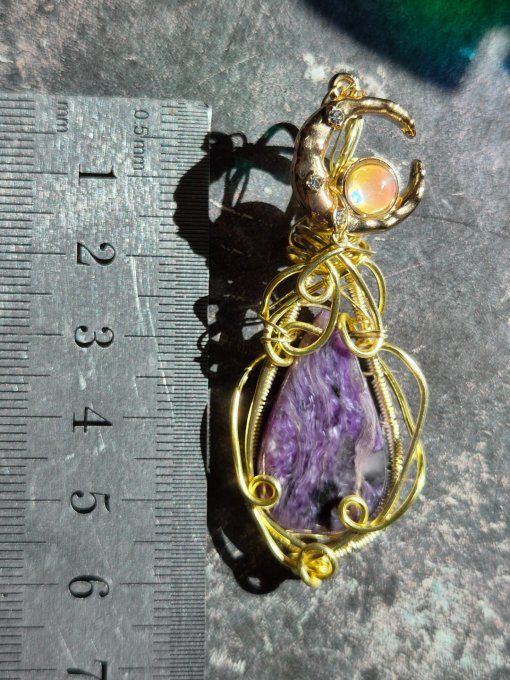 Amulette or Charoite : Transformation et Libération ✨