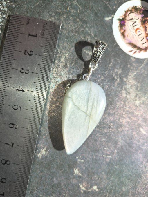  Pendentif champignon Pierre de lune -hecatolite ✨ médiumnité et féminin sacré   .