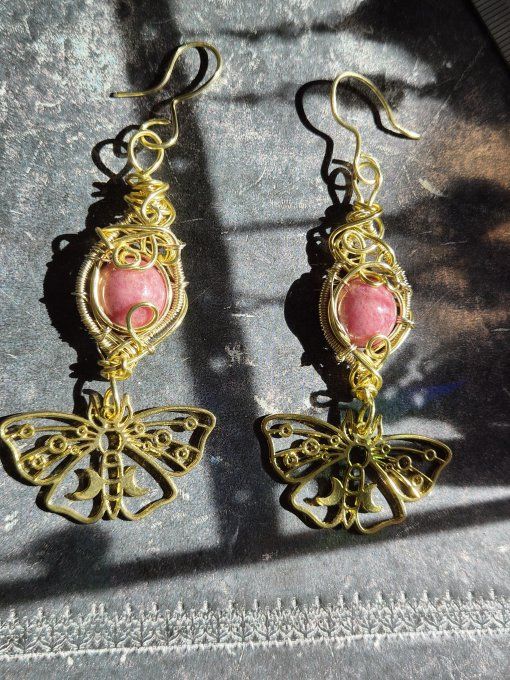 Boucle d’oreille or Rhodonite , soin du coeur