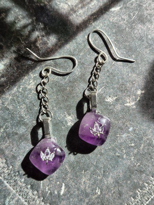 Boucles d’oreille amethyste etoilé .