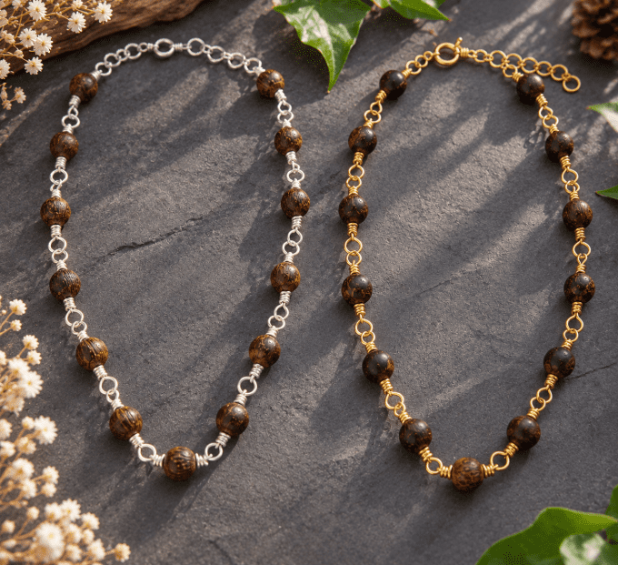 Collier perles bois de santal
