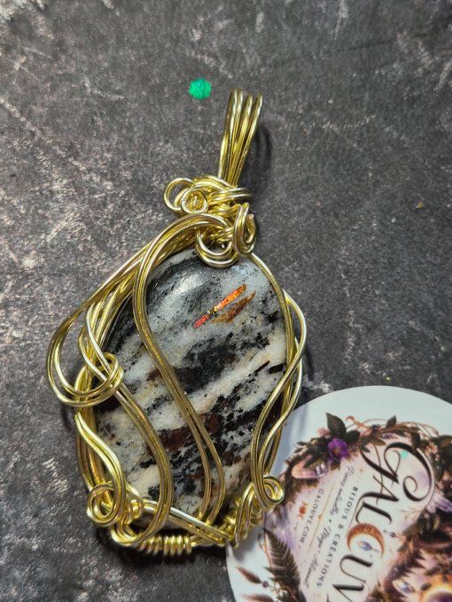 Pendentif amulette en Astrophyllite- Pierre de Libération Émotionnelle & Équilibre Spirituel
