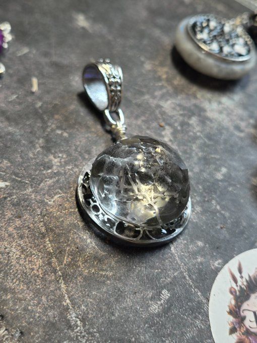 Amulette Cristal de roche astro-Énergies, Clarté et Harmonie  