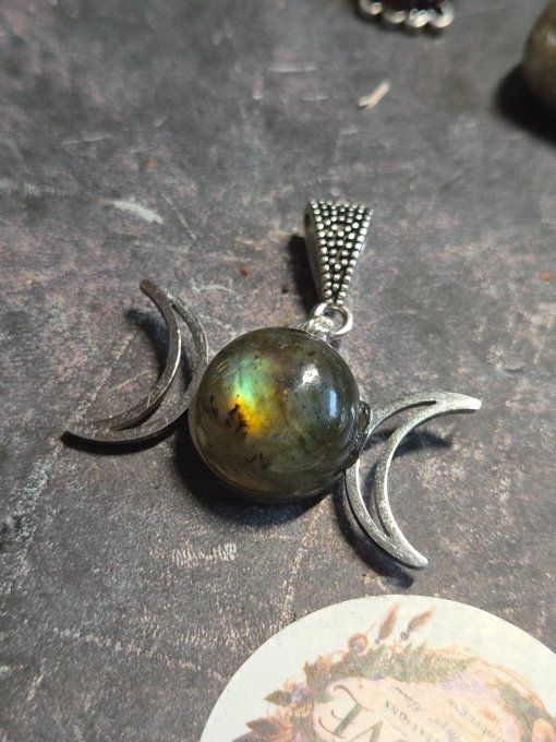 Collier Triple Lune Vert et Jaune en Pierre Naturelle | Galouve