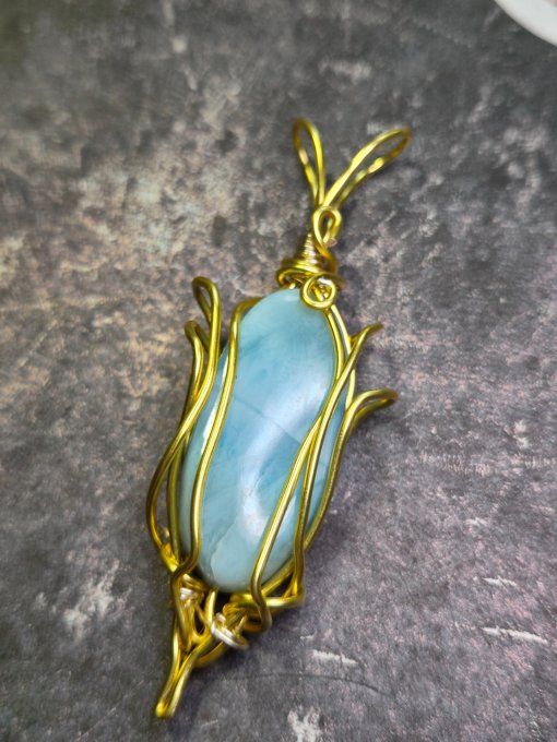 Nélarion – Pendentif Larimar Doré | Galouve