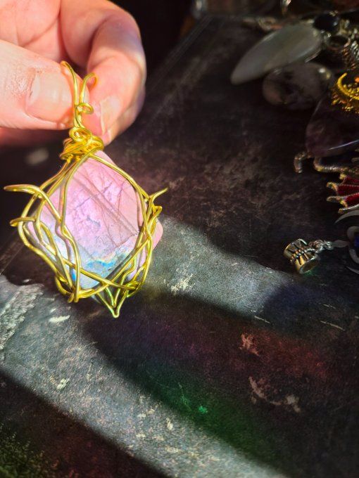 Pendentif Labradorite Violette Aelthir | Galouve