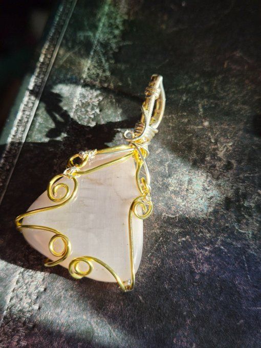  Pendentif Kunzite -Apaisement & Amour de Soi  -or