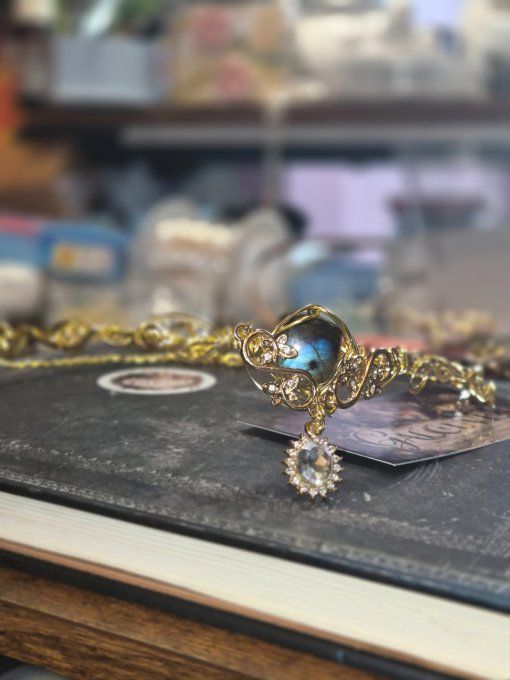 Diadème Eléanor : Labradorite Bleue et Bijou Elfique.
