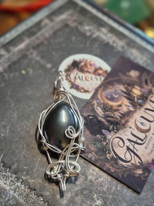 Pendentif  Belier Hématite : energie & force Vitale