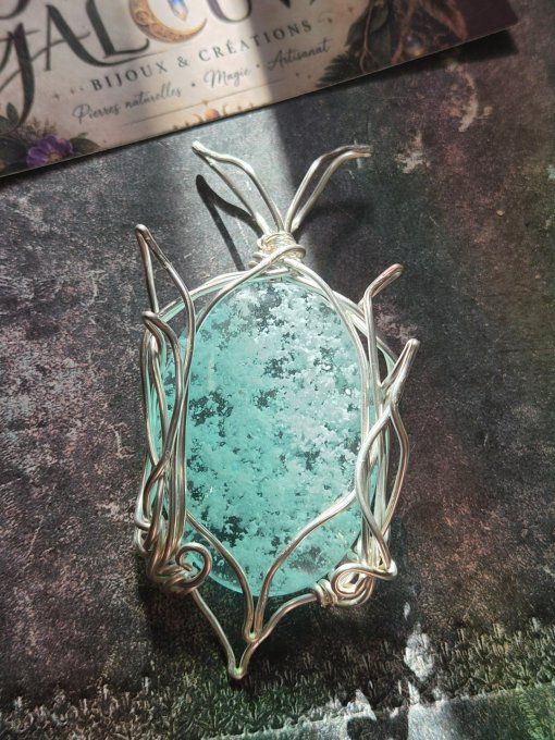 Vaeloria — Amulette Quartz Blanc & Hémimorphite