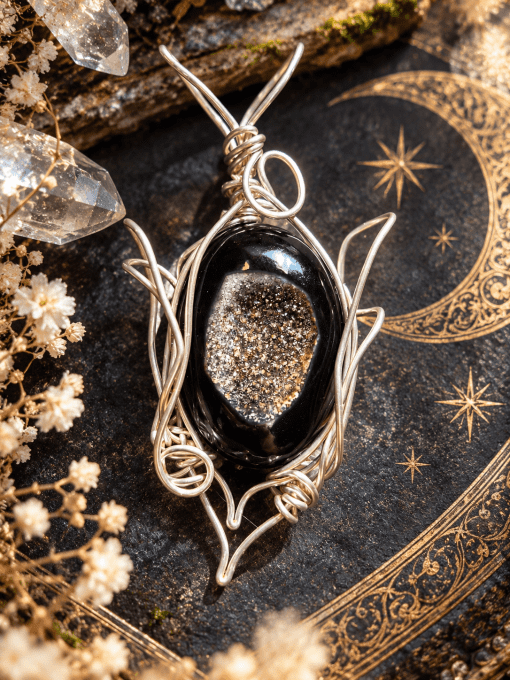 Maëlyndis — Amulette Œil de la Nuit en Onyx Noir