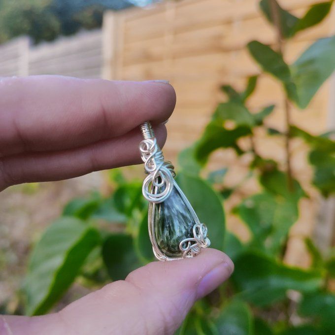 Seraphinite✨ L’Amulette d’Éveil et de Libération ✨promo