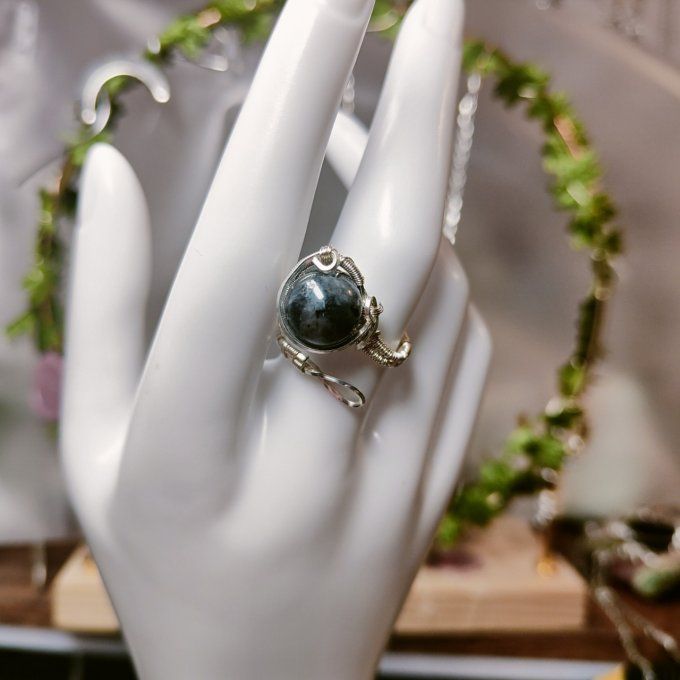 Bague larvikite