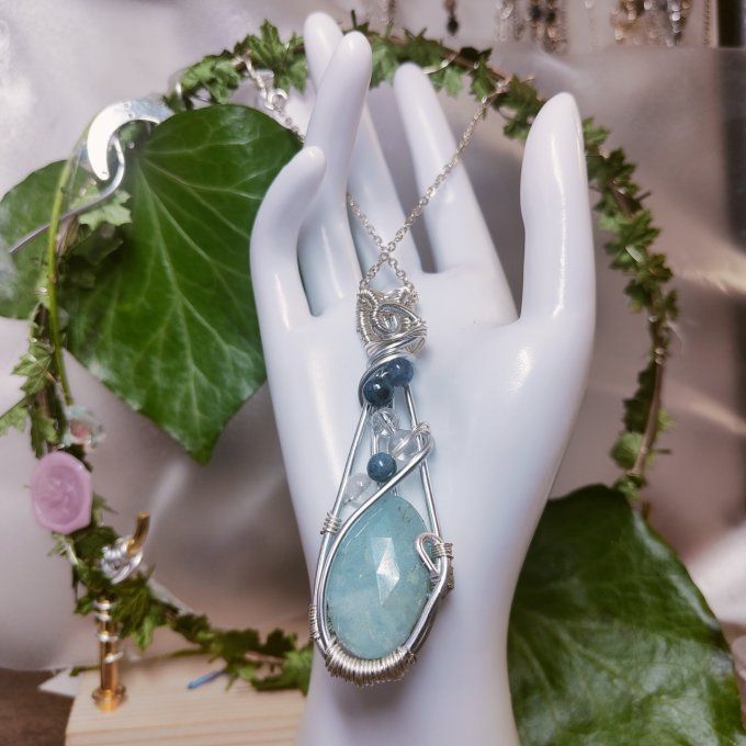 amulette nevrose egocentrique S’ouvrir et S’apaiser