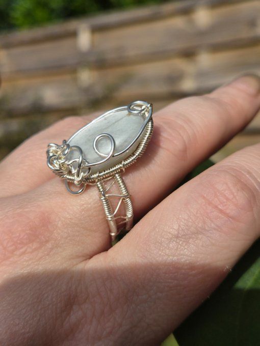 Bague Pierre de lune blanche ,hecatolite - feminin & medium - Copie