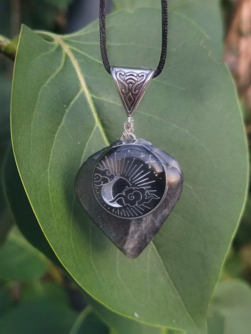 Pendentif Pierre de lune noire Hécatolite 