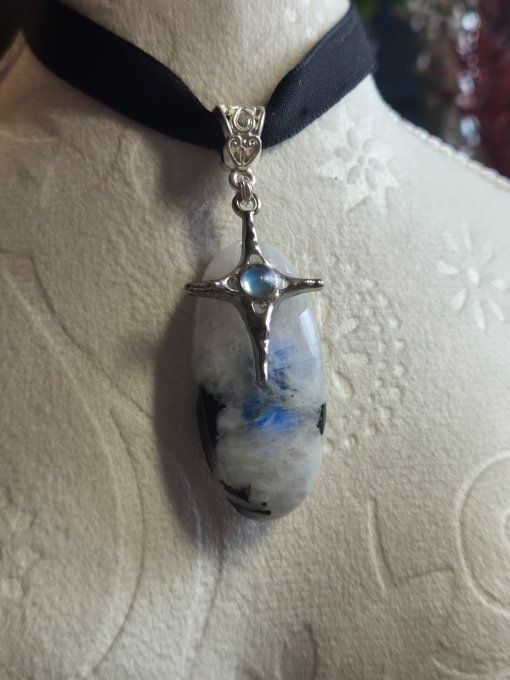 Pendentif Péristérite  -pierre de lune : protection et concentration 