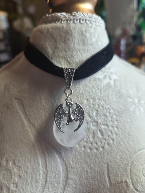 Amulette Cristal de roche dragon-Énergie, Clarté et Harmonie  