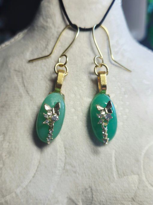 Boucle d’oreille chrysoprase : deuil , pardon , amour 