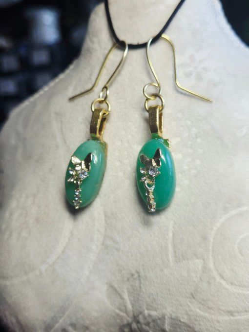 Boucle d’oreille chrysoprase : deuil , pardon , amour 