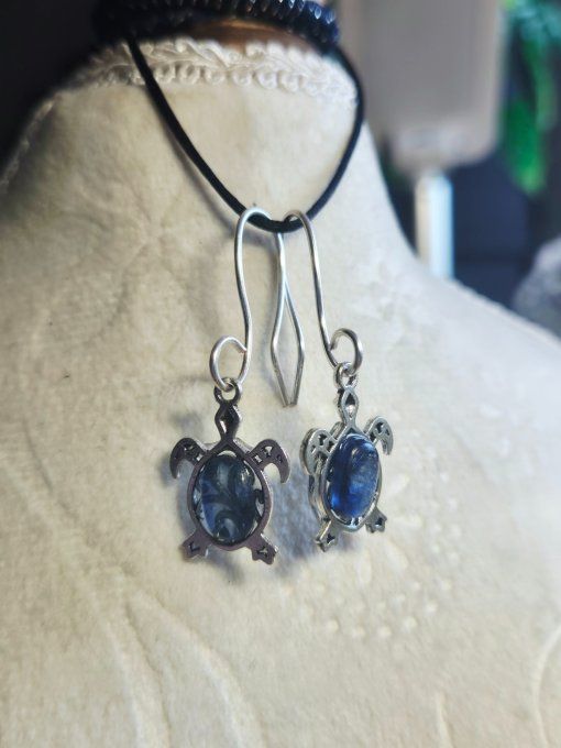 Boucle d’oreille Cyanite -purification et paix 